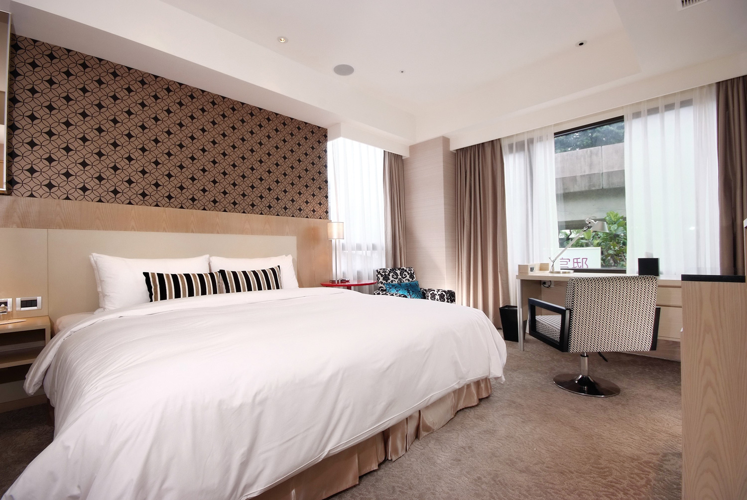 商旅官邸饭店丽致客房图片
