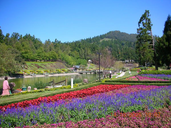 清境小瑞士花园水边美景