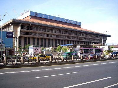 台北车站-从忠孝西路看台北车站